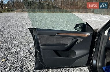 Внедорожник / Кроссовер Tesla Model Y 2024 в Львове