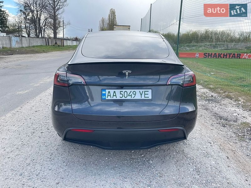 Позашляховик / Кросовер Tesla Model Y 2024 в Києві
