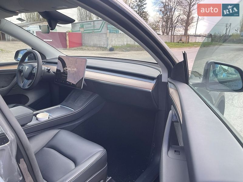 Позашляховик / Кросовер Tesla Model Y 2024 в Києві