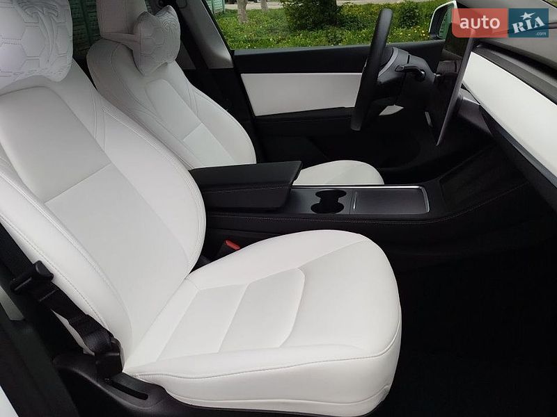 Внедорожник / Кроссовер Tesla Model Y 2022 в Луцке