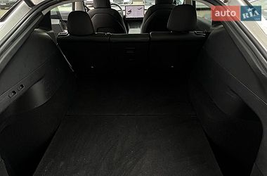 Внедорожник / Кроссовер Tesla Model Y 2021 в Черновцах