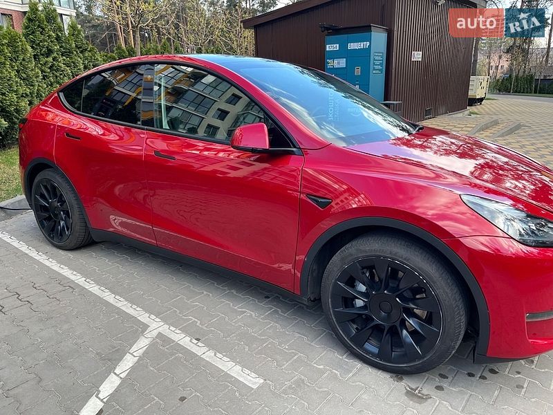Внедорожник / Кроссовер Tesla Model Y 2023 в Киеве