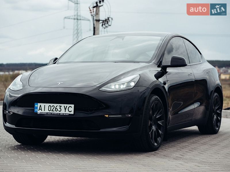 Внедорожник / Кроссовер Tesla Model Y 2023 в Вишневом