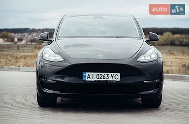 Внедорожник / Кроссовер Tesla Model Y 2023 в Вишневом