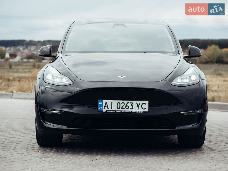Внедорожник / Кроссовер Tesla Model Y 2023 в Вишневом