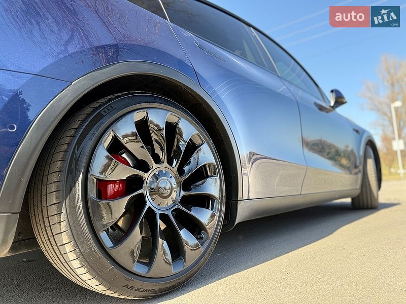Внедорожник / Кроссовер Tesla Model Y 2022 в Днепре