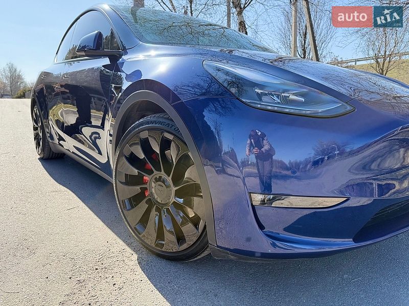 Позашляховик / Кросовер Tesla Model Y 2022 в Дніпрі