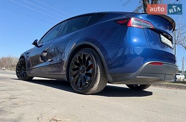 Позашляховик / Кросовер Tesla Model Y 2022 в Дніпрі
