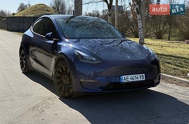 Позашляховик / Кросовер Tesla Model Y 2022 в Дніпрі