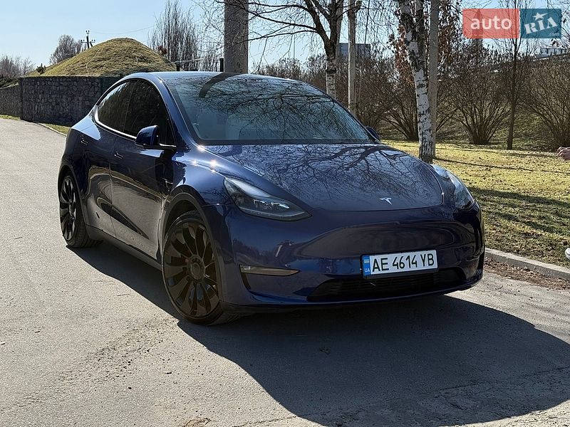 Позашляховик / Кросовер Tesla Model Y 2022 в Дніпрі