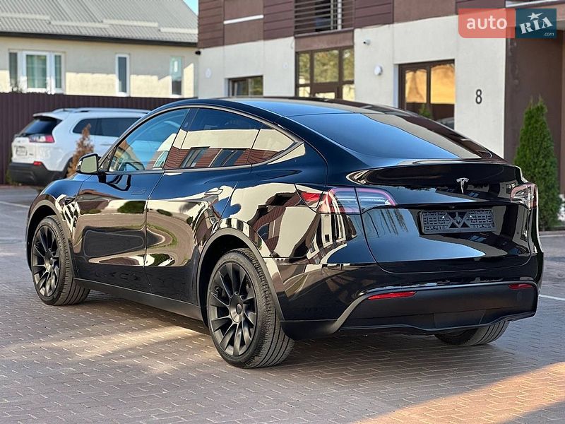 Внедорожник / Кроссовер Tesla Model Y 2024 в Одессе