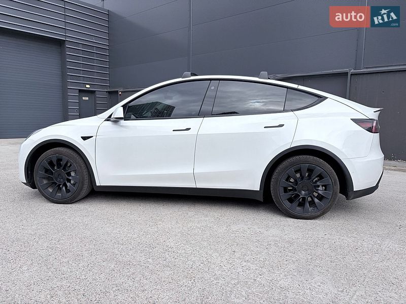 Внедорожник / Кроссовер Tesla Model Y 2021 в Киеве