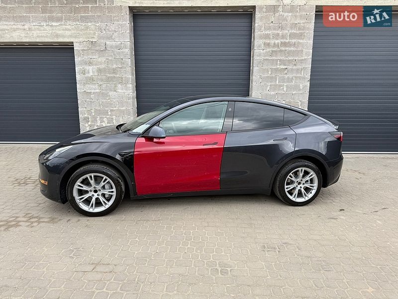 Внедорожник / Кроссовер Tesla Model Y 2024 в Львове