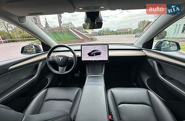 Позашляховик / Кросовер Tesla Model Y 2024 в Дніпрі