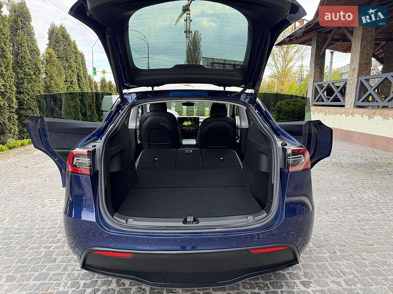 Внедорожник / Кроссовер Tesla Model Y 2022 в Киеве