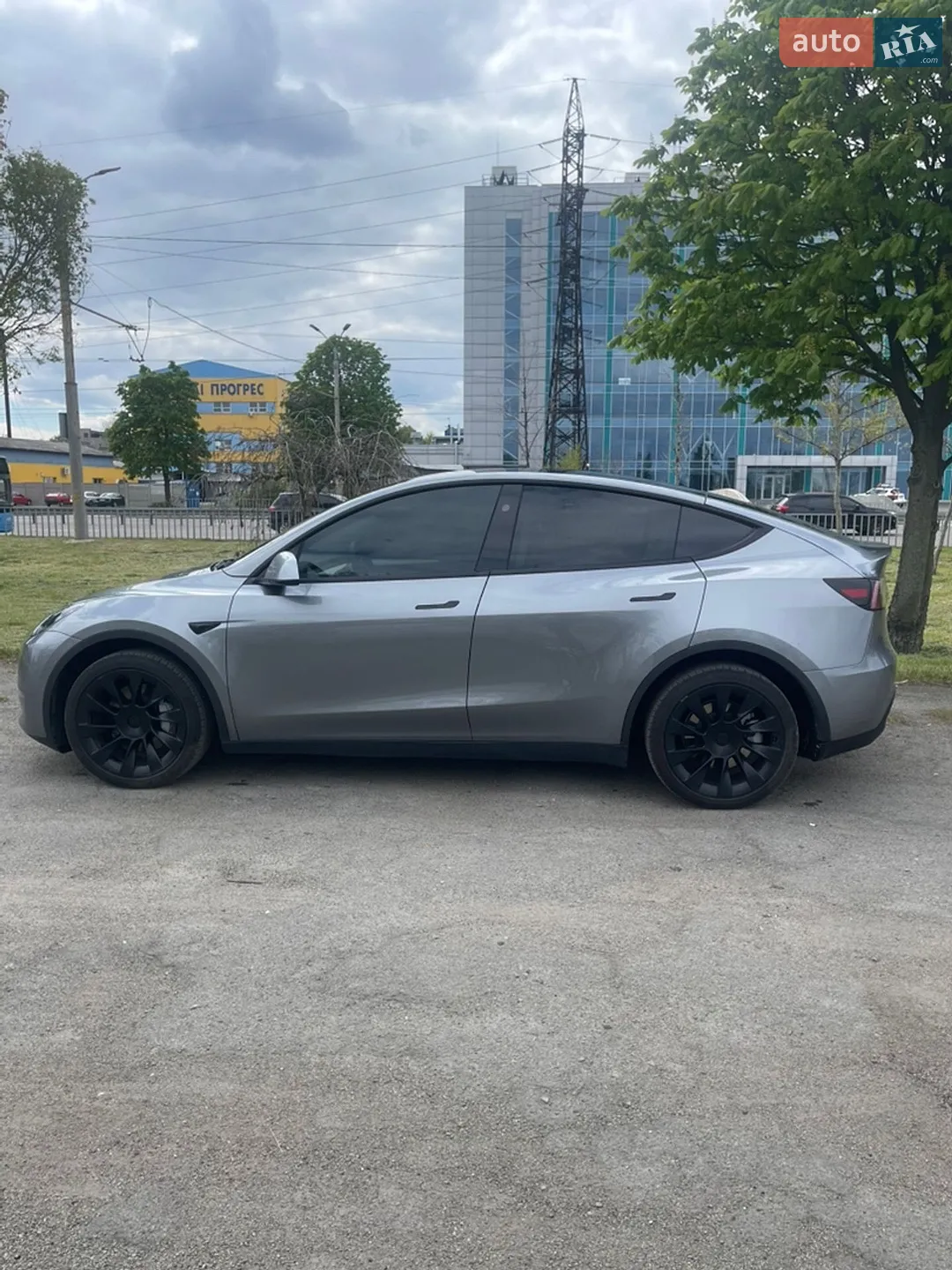 2024 Tesla Model Y - мініатюра 3
