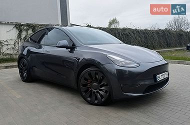 Внедорожник / Кроссовер Tesla Model Y 2022 в Луцке