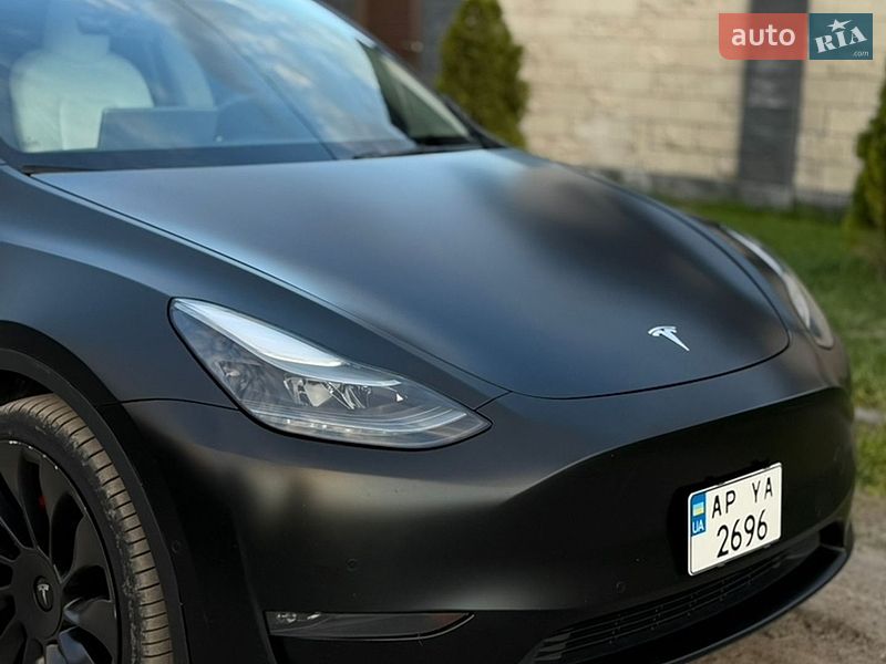 Tesla Model Y 2022