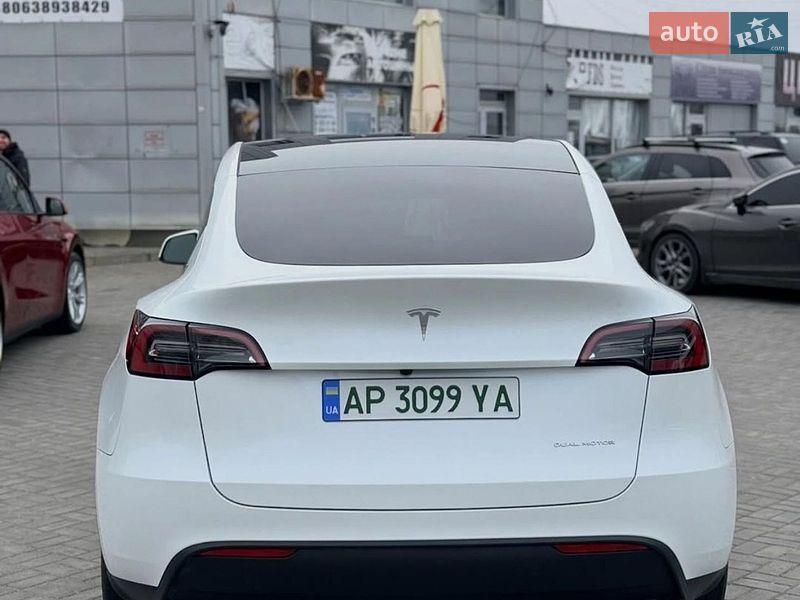 Внедорожник / Кроссовер Tesla Model Y 2024 в Запорожье