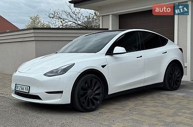 Внедорожник / Кроссовер Tesla Model Y 2022 в Киеве