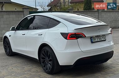 Внедорожник / Кроссовер Tesla Model Y 2022 в Киеве