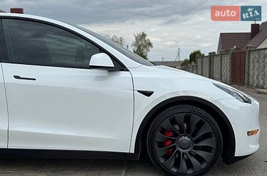 Внедорожник / Кроссовер Tesla Model Y 2022 в Киеве