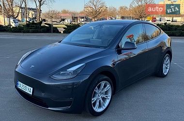 Позашляховик / Кросовер Tesla Model Y 2024 в Києві
