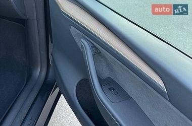 Позашляховик / Кросовер Tesla Model Y 2024 в Києві