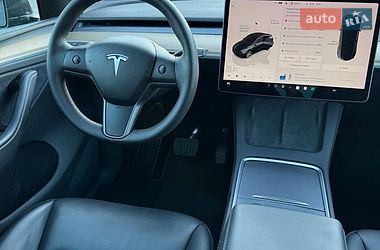 Позашляховик / Кросовер Tesla Model Y 2024 в Києві