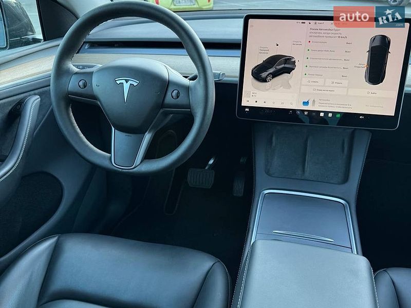 Позашляховик / Кросовер Tesla Model Y 2024 в Києві