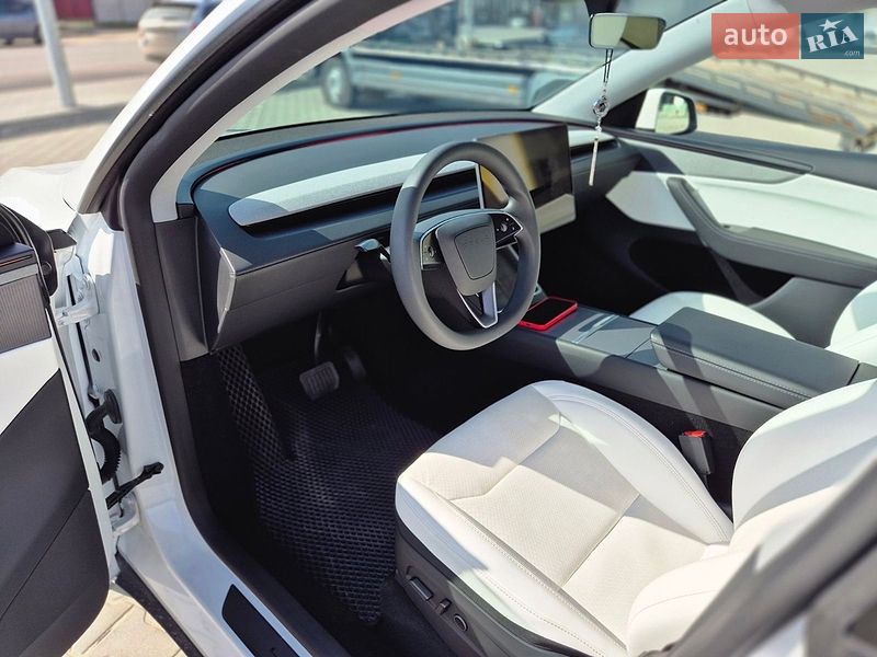 Внедорожник / Кроссовер Tesla Model Y 2025 в Виннице