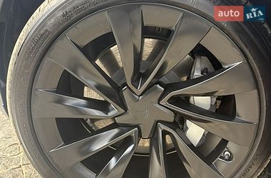 Внедорожник / Кроссовер Tesla Model Y 2025 в Днепре
