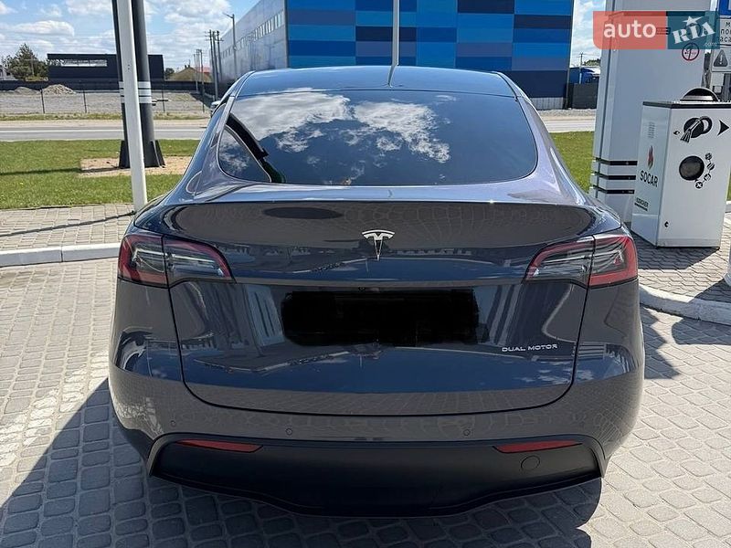 Внедорожник / Кроссовер Tesla Model Y 2021 в Львове