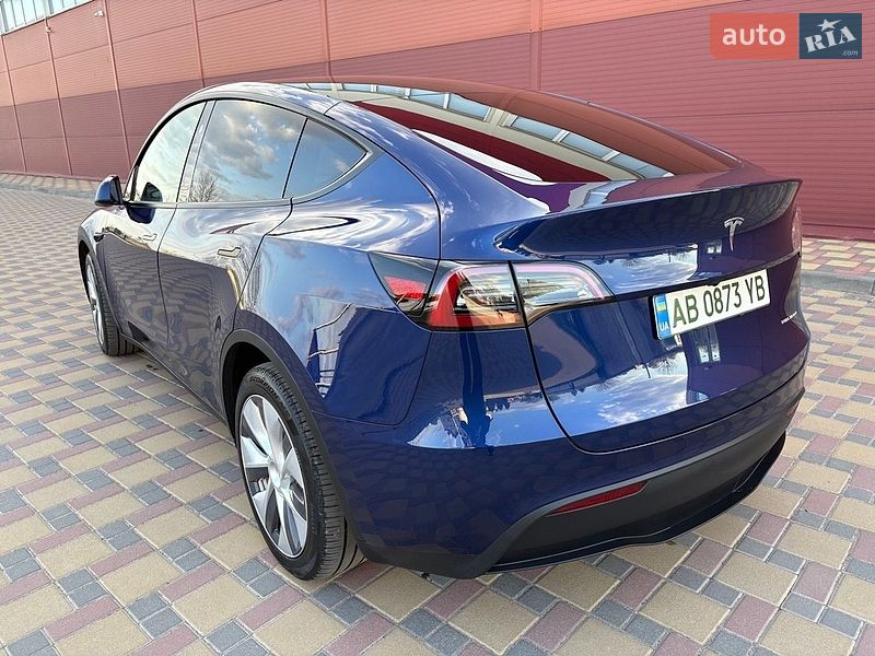 Позашляховик / Кросовер Tesla Model Y 2023 в Гайсину