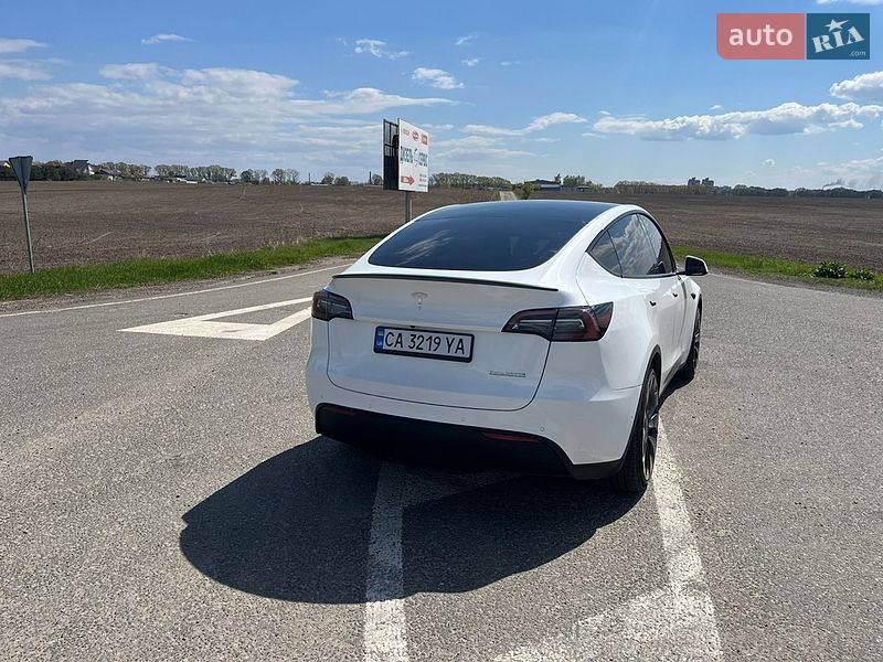 Внедорожник / Кроссовер Tesla Model Y 2022 в Черкассах