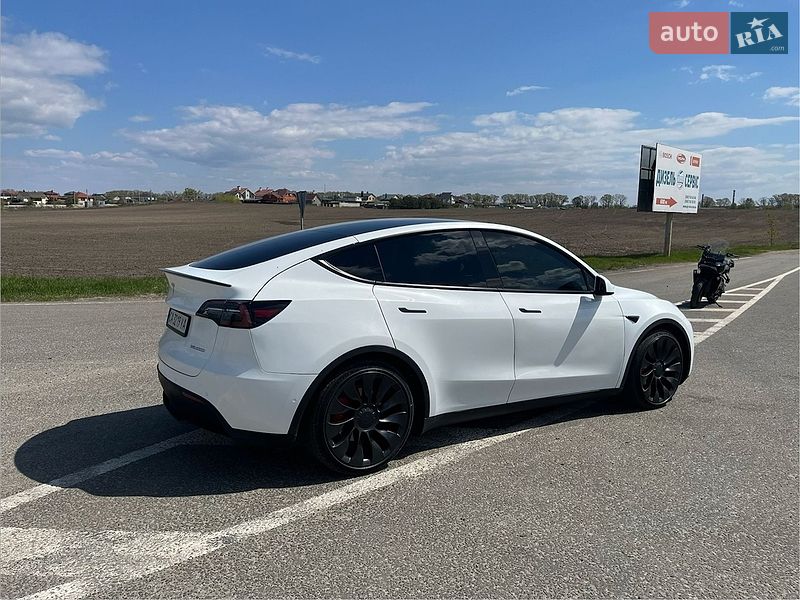 Внедорожник / Кроссовер Tesla Model Y 2022 в Черкассах