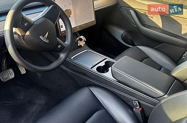 Внедорожник / Кроссовер Tesla Model Y 2021 в Бродах