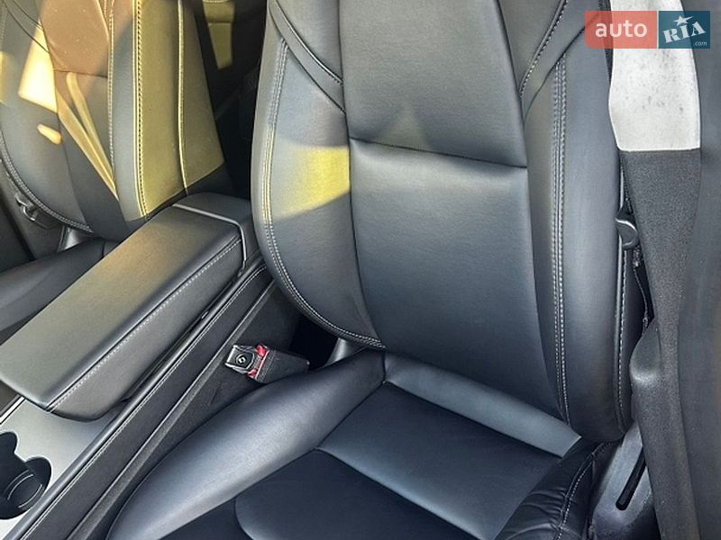 Внедорожник / Кроссовер Tesla Model Y 2021 в Бродах