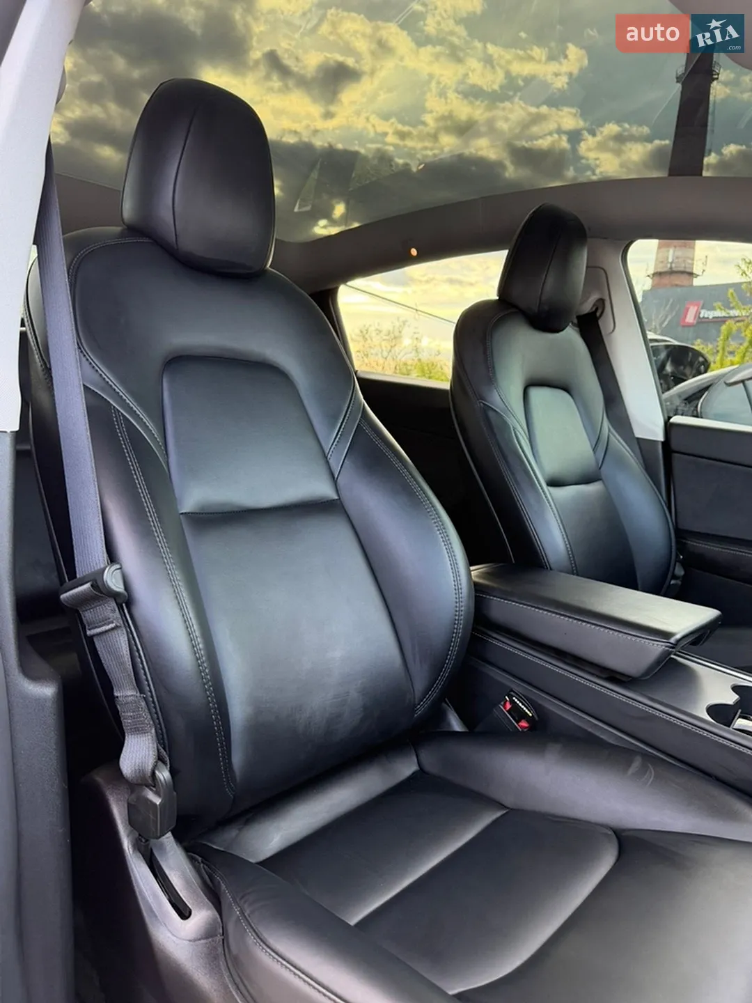 2021 Tesla Model Y - мініатюра 17