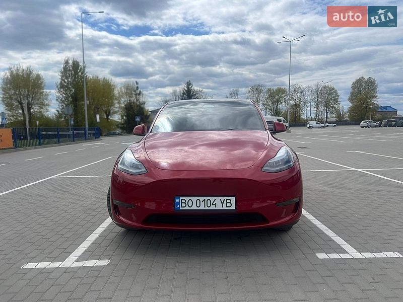 Tesla Model Y 2023