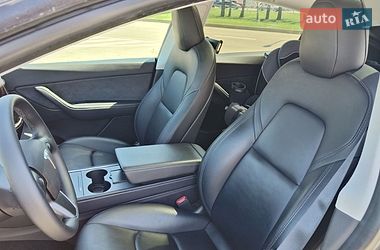 Внедорожник / Кроссовер Tesla Model Y 2021 в Киеве