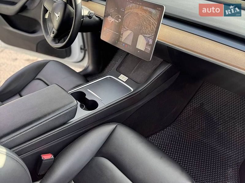 Внедорожник / Кроссовер Tesla Model Y 2022 в Новом Калинове