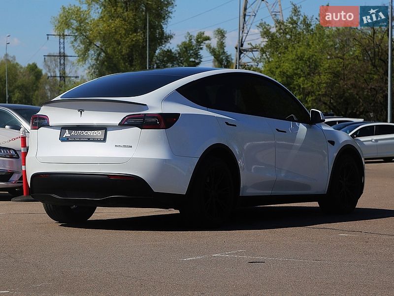 Внедорожник / Кроссовер Tesla Model Y 2022 в Киеве