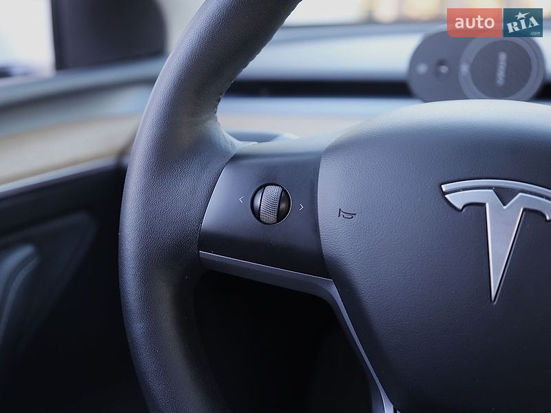 Внедорожник / Кроссовер Tesla Model Y 2022 в Киеве