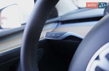 Внедорожник / Кроссовер Tesla Model Y 2022 в Киеве