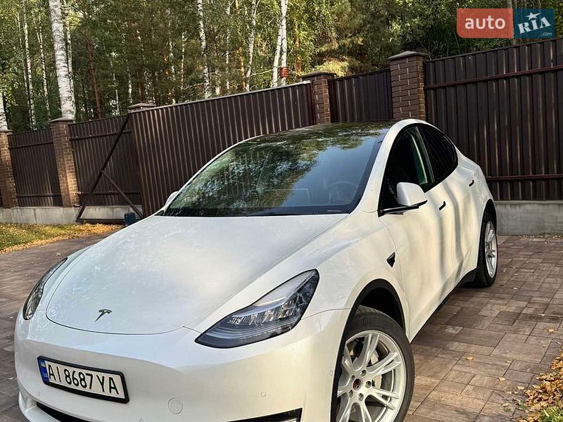 Внедорожник / Кроссовер Tesla Model Y 2021 в Киеве