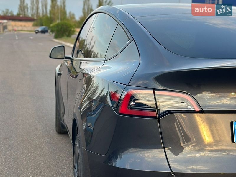 Позашляховик / Кросовер Tesla Model Y 2024 в Кривому Розі