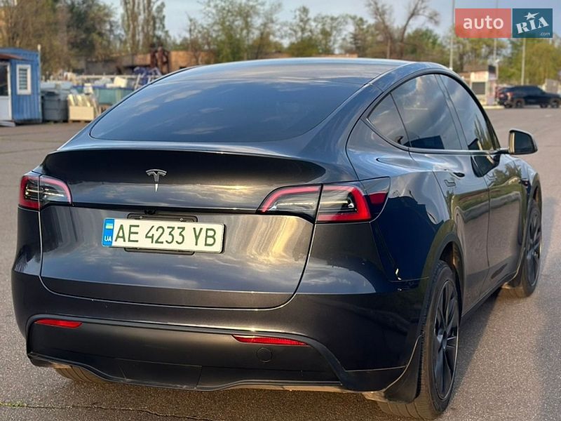 Позашляховик / Кросовер Tesla Model Y 2024 в Кривому Розі
