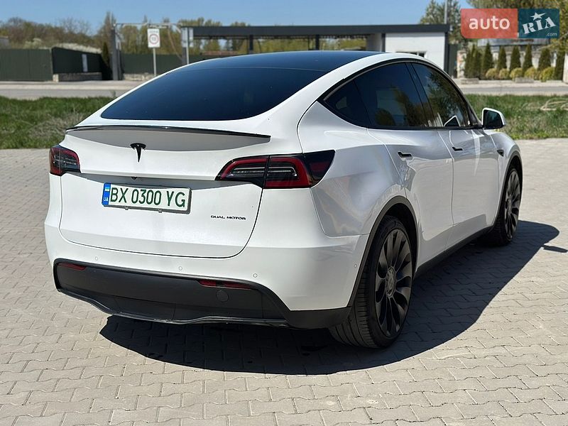 Внедорожник / Кроссовер Tesla Model Y 2021 в Тернополе