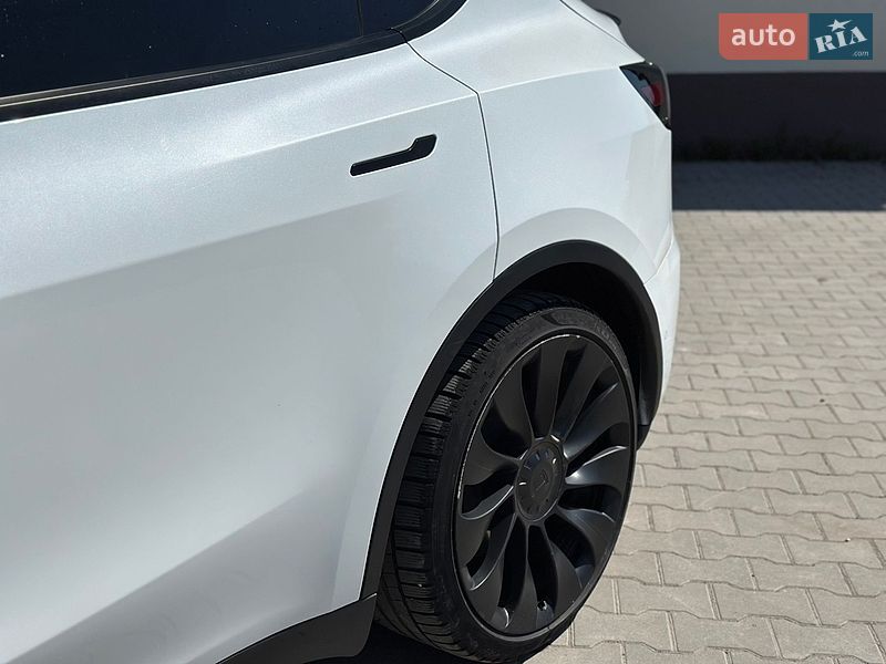 Внедорожник / Кроссовер Tesla Model Y 2021 в Тернополе